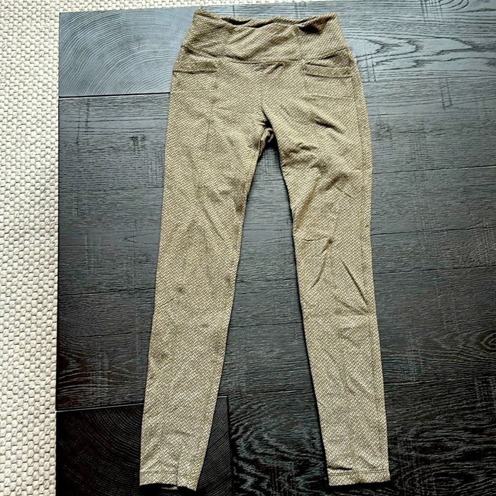 Athleta Army Green Leggings with Pockets